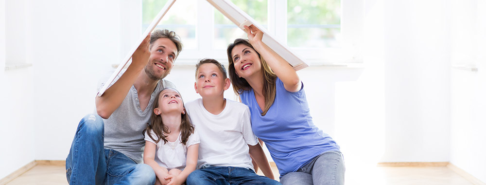 Familie trumt vom eigenen Haus